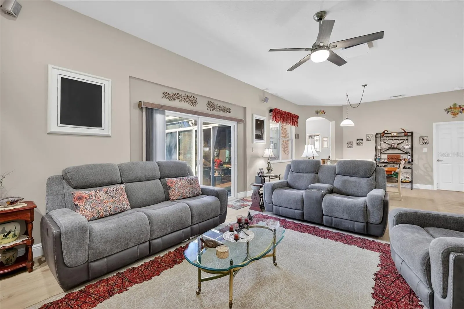 FAMILY ROOM