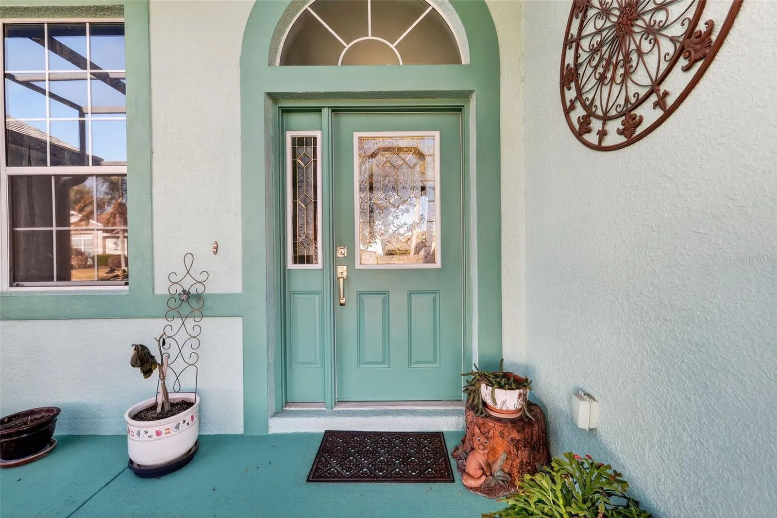 INVITING ENTRANCE