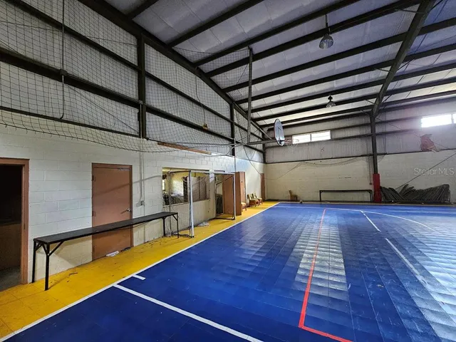 GYMNASIUM WITH 2 BATHROOMS AND FULL KITCHEN