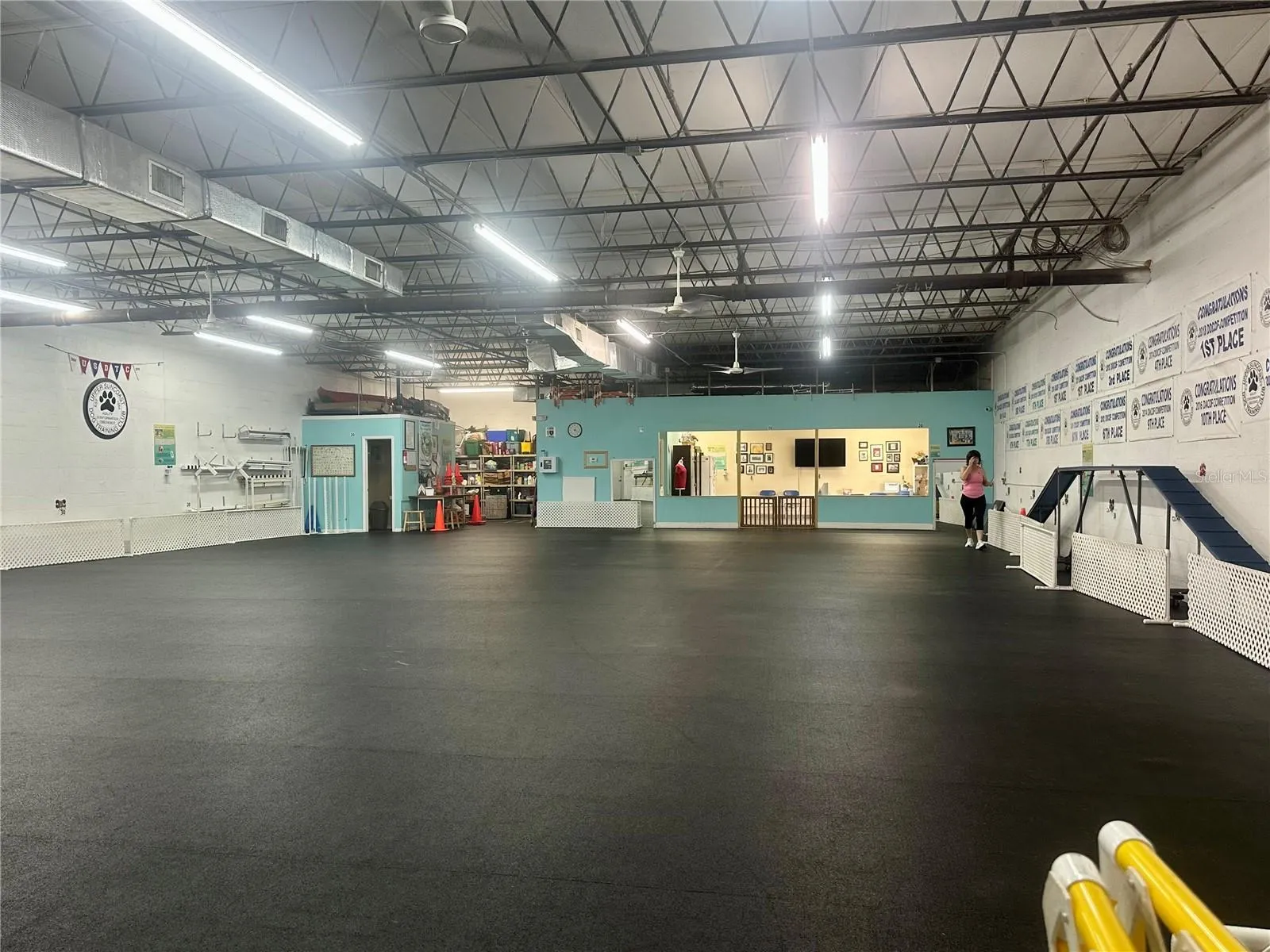 2101 Logan St - Interior
