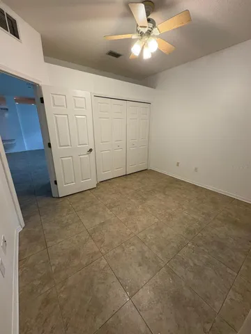 Office/bedroom 4