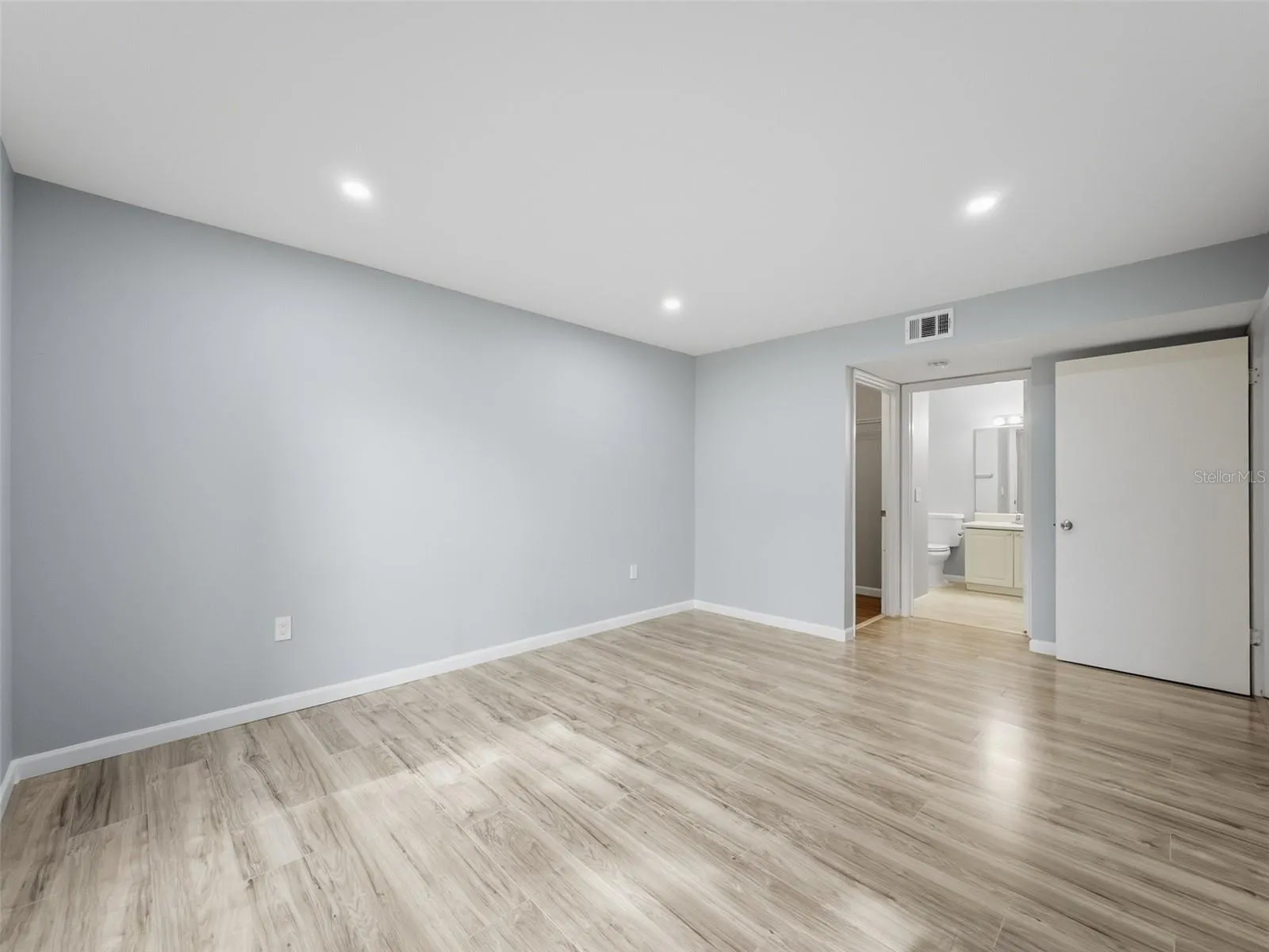 Primary Bedroom - 9481 Highland Oak Drive #1502, Tampa, FL 33647