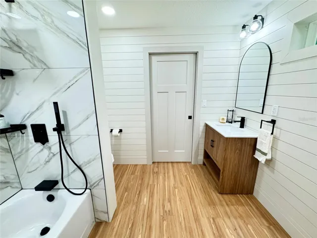 Primary bath