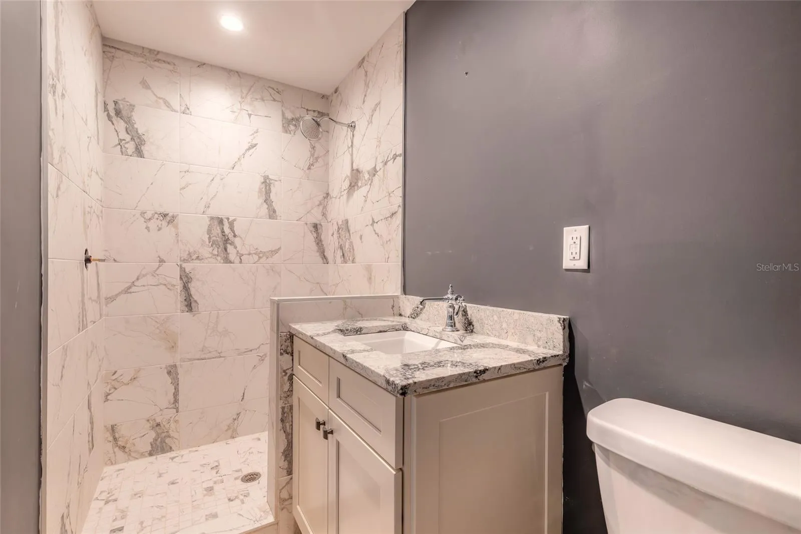 1st Fl Bath