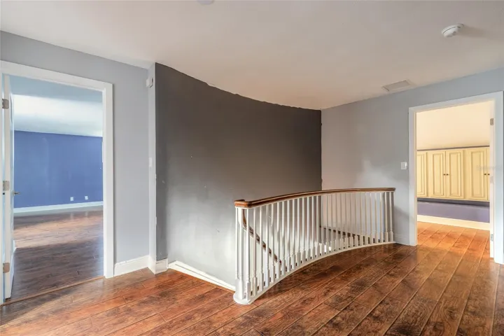 2nd Floor Landing