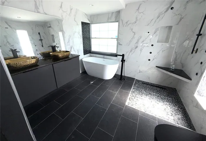 1st FL Primary Bath