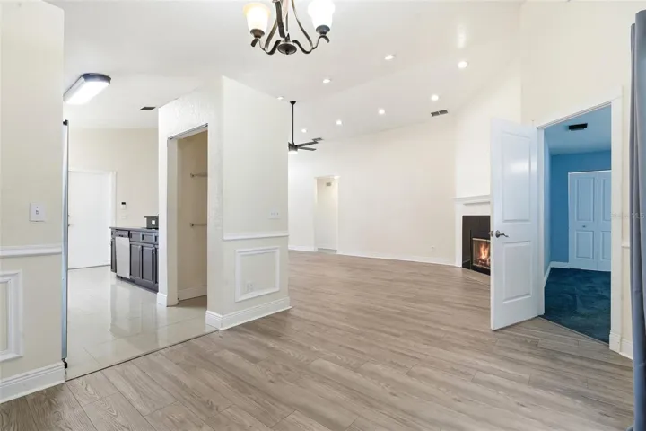 Dining room looking towards LV and Master