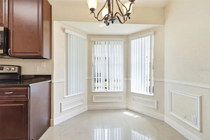 Eat-in Kitchen Space