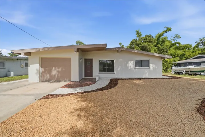 Stunning curb appeal, low maintenance