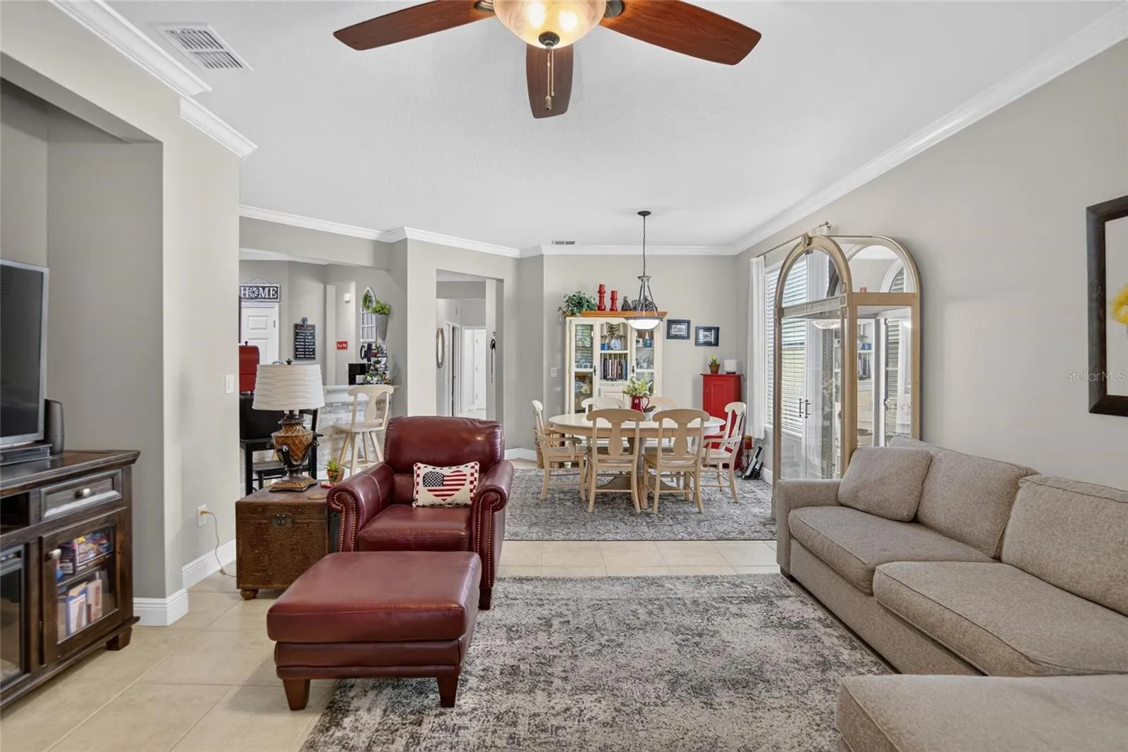 Living Room/Dining Room