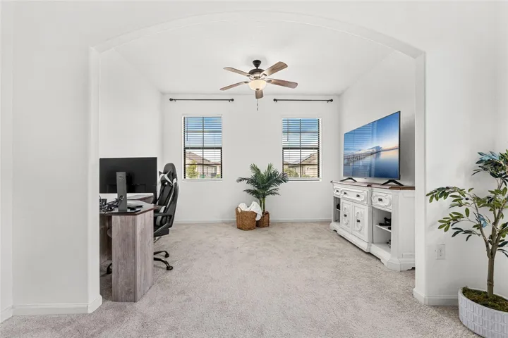 Deluxe master suite with sitting area