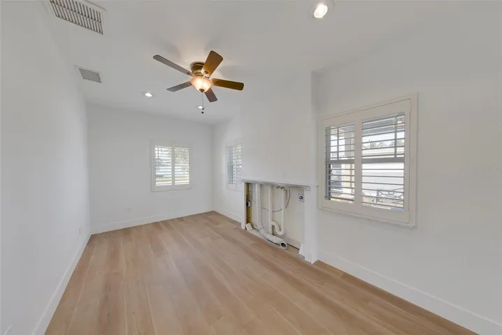 Laundry room/ Bonus Room