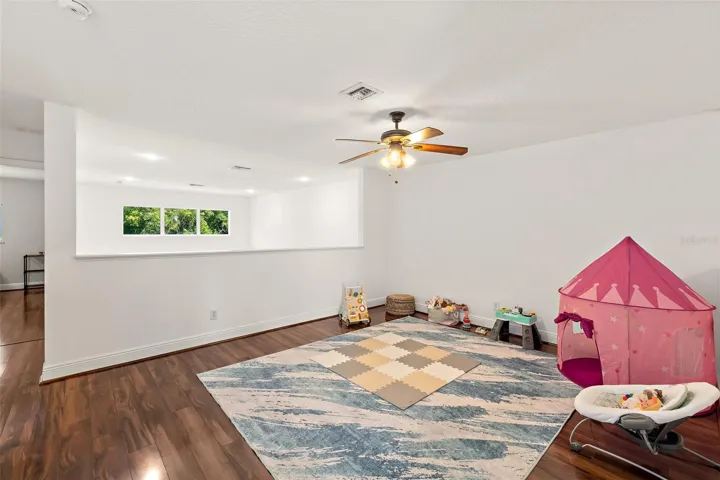 Second-Floor Loft