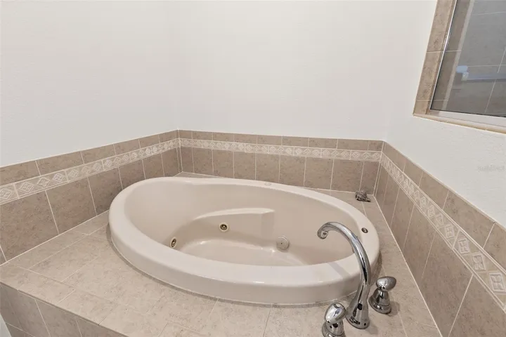 Jetted Tub