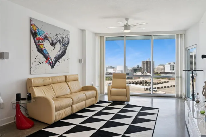 Living room with incredible unobstructed city view