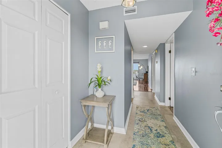 Bright & Inviting Entry