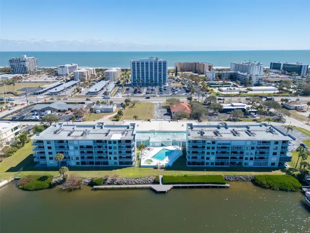 #2303 - Direct Riverfront Condo