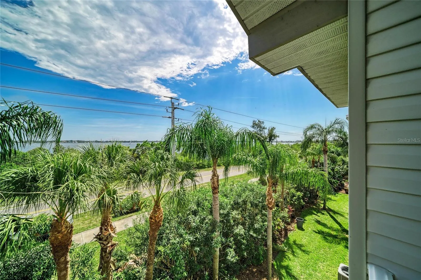Direct Water Views Balcony