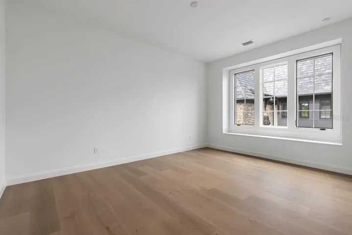 Second-floor guest suite 3