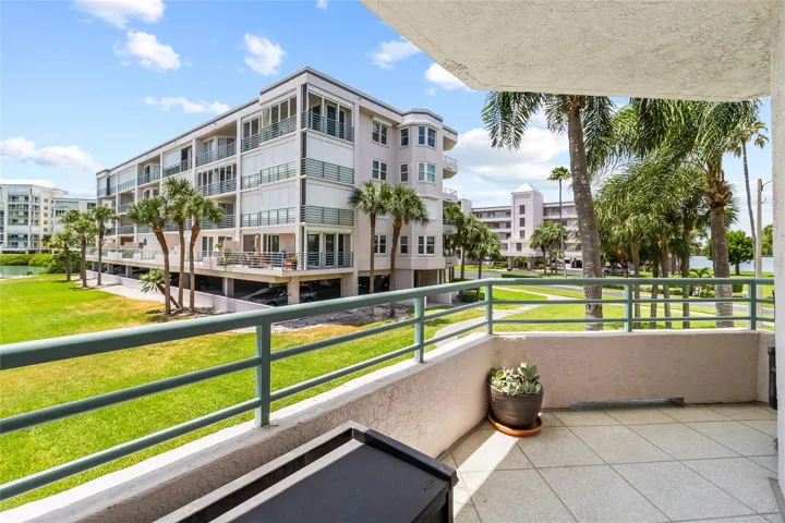 WRAP AROUND BALCONY TO OFFICE