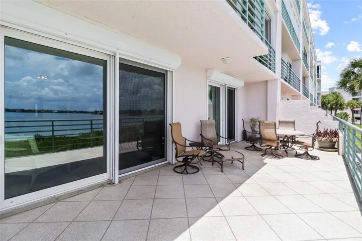 BACK BALCONY