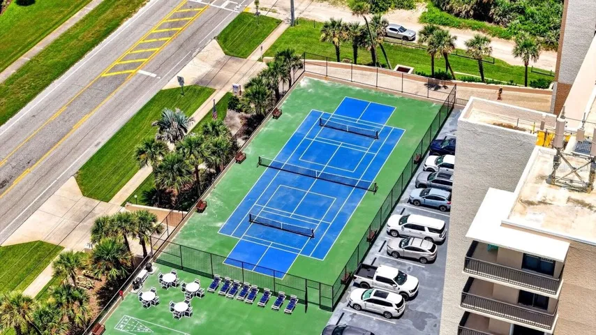 Pickleball & Tennis