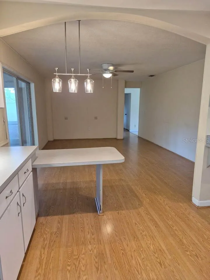 Kitchen and Family Room Combination