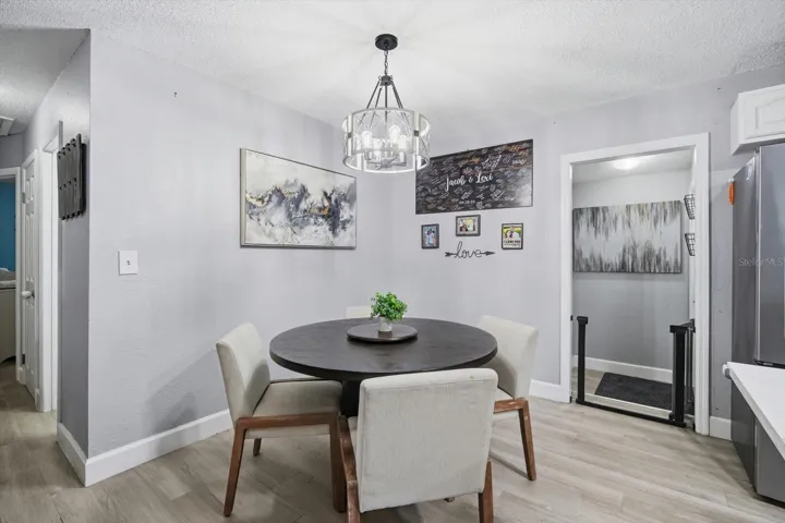 Dining room/kitchen nook