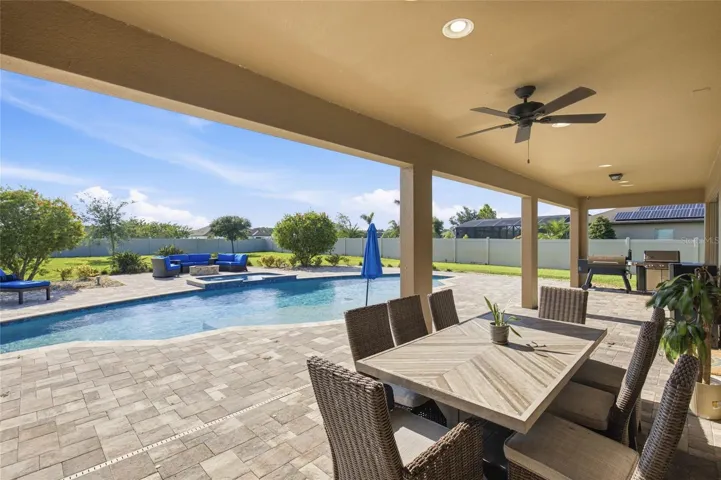 Large Back Lanai