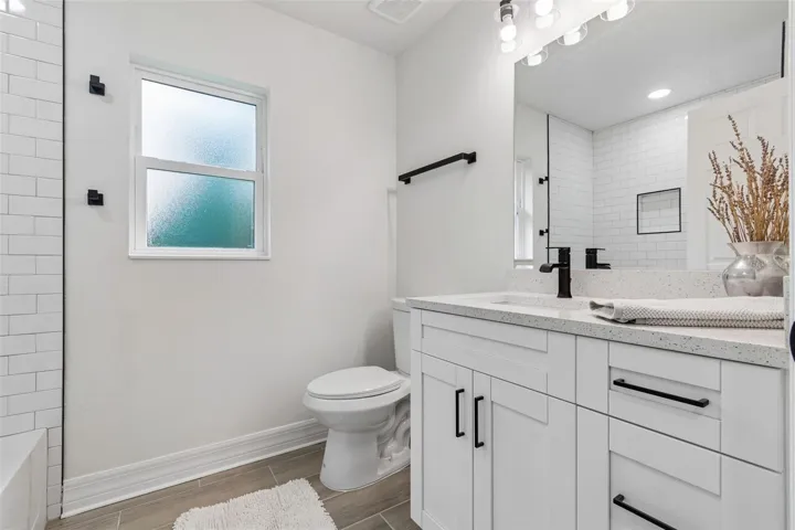 2nd Bathroom