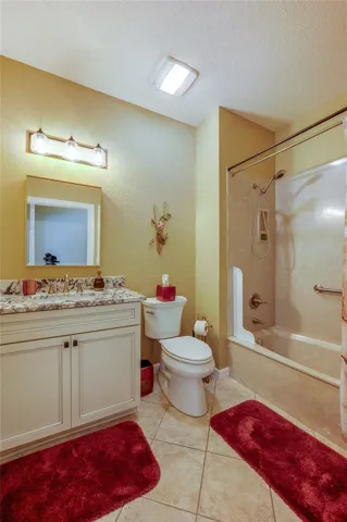 2nd floor guest bathroom
