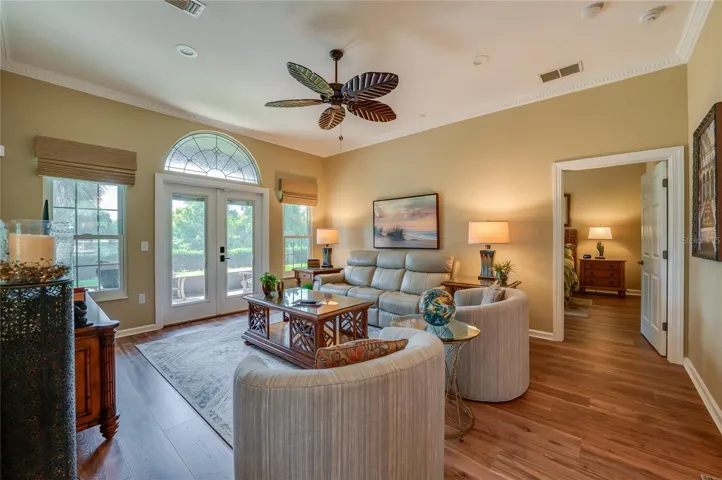 Living room to Florida room