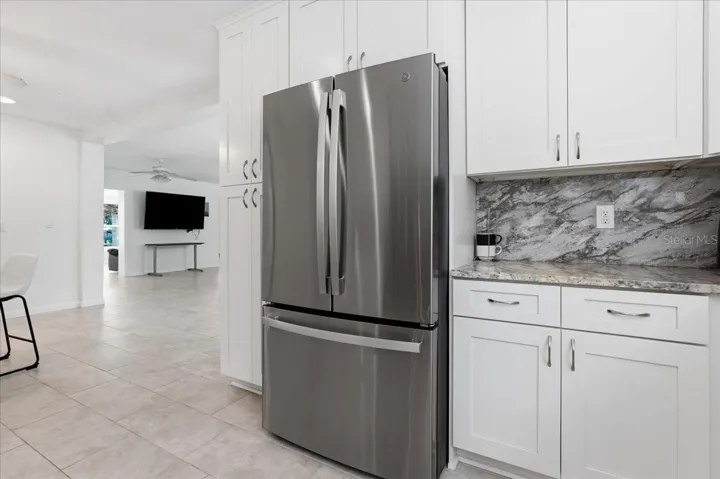 Great Cabinet & Storage space in the Kitchen