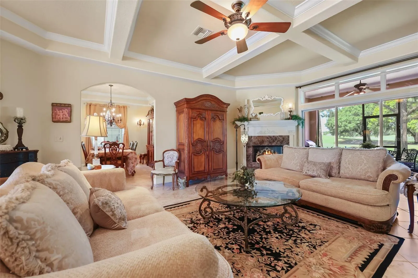 Living room, Dining room, Lanai