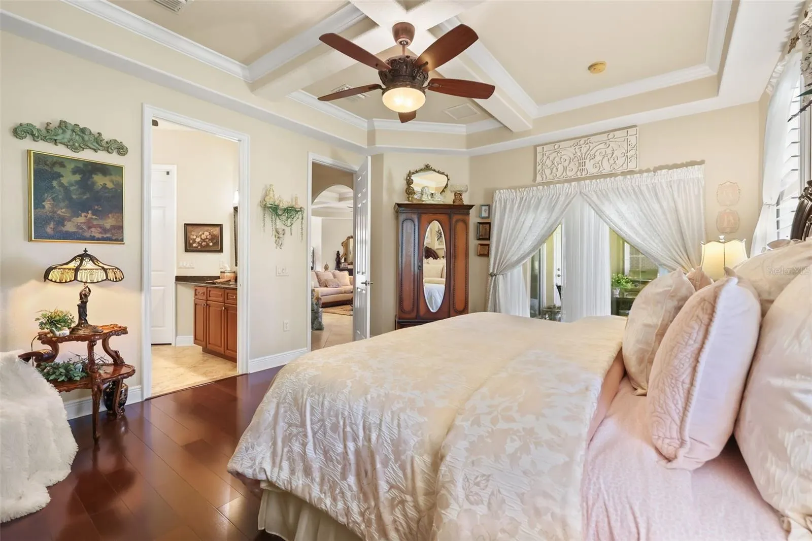 Primary bedroom- lanai entrance