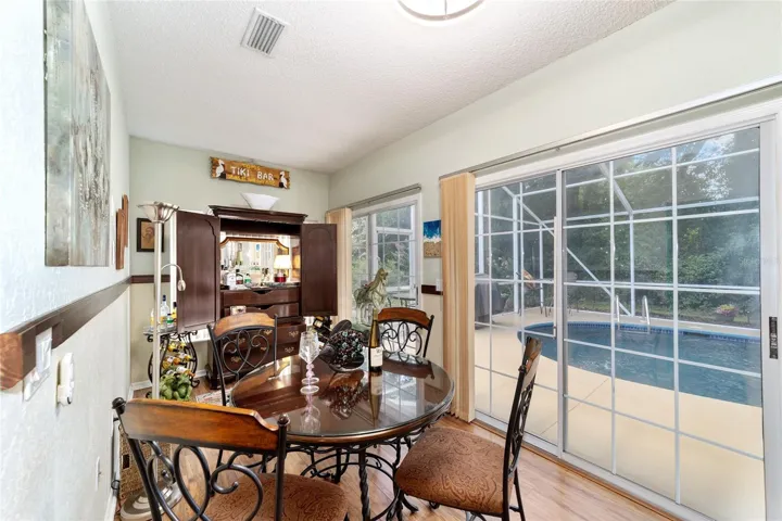 Bonus Room - Cocktails Anyone!