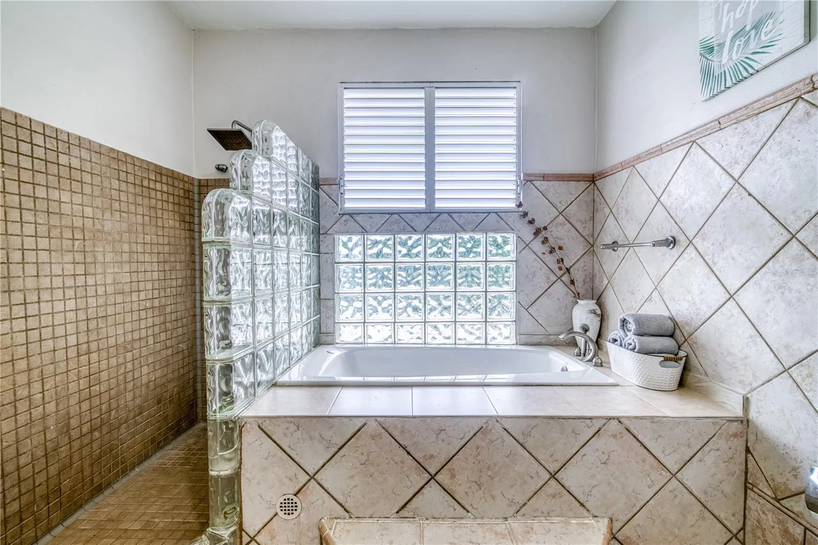 master bathroom 3