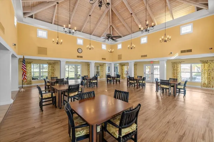 Clubhouse 6