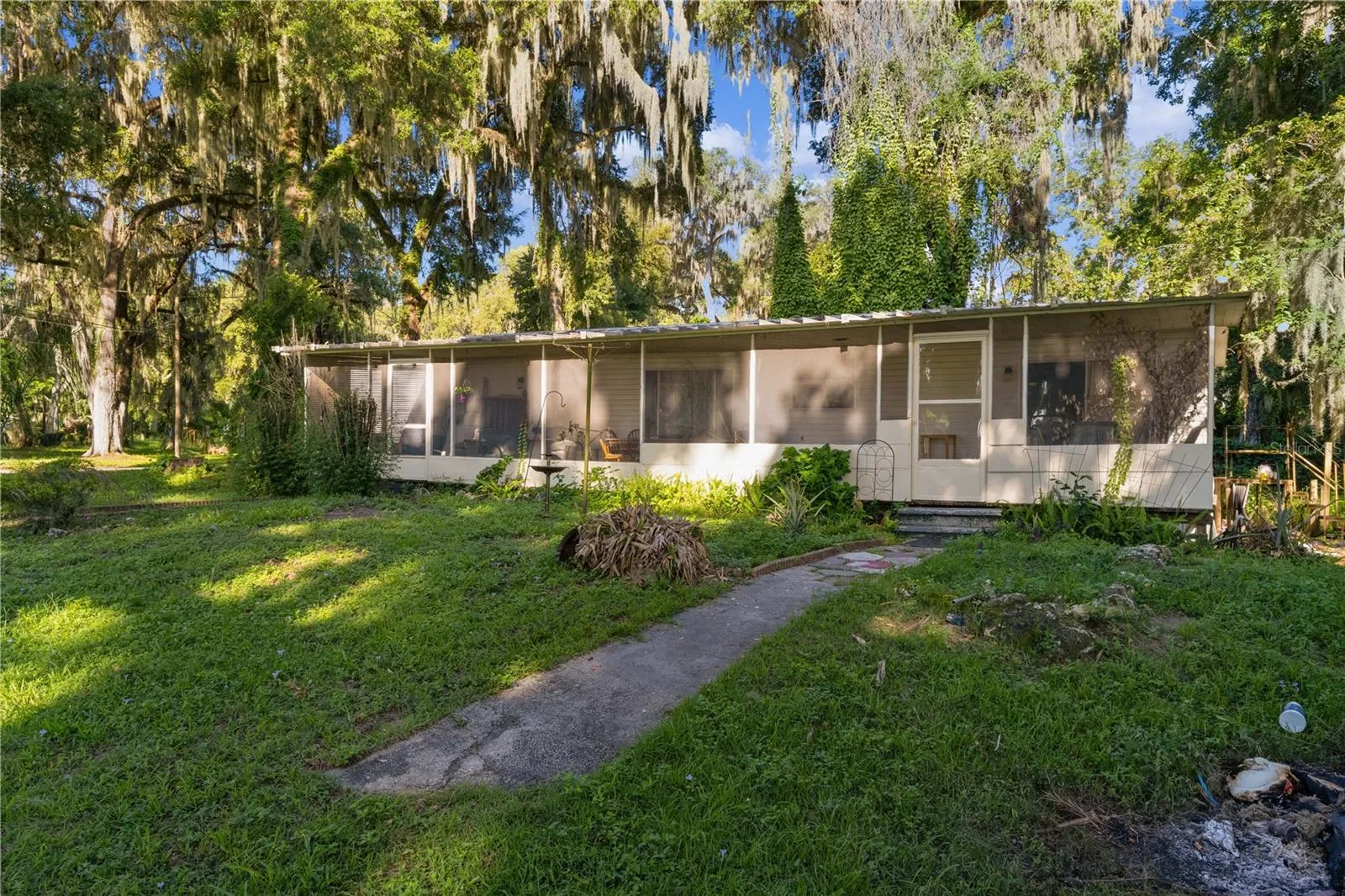 Frontal view from the curb