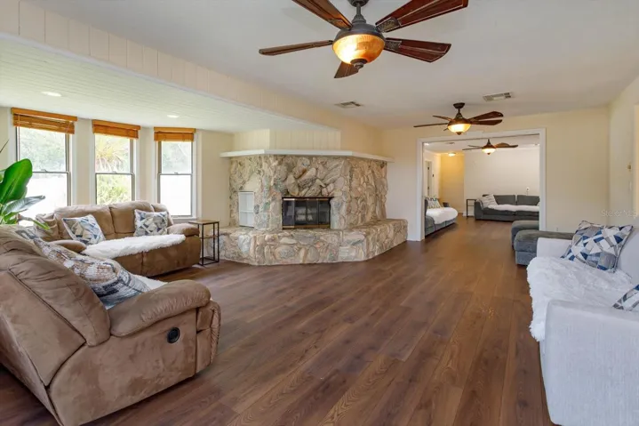 Living room/family room