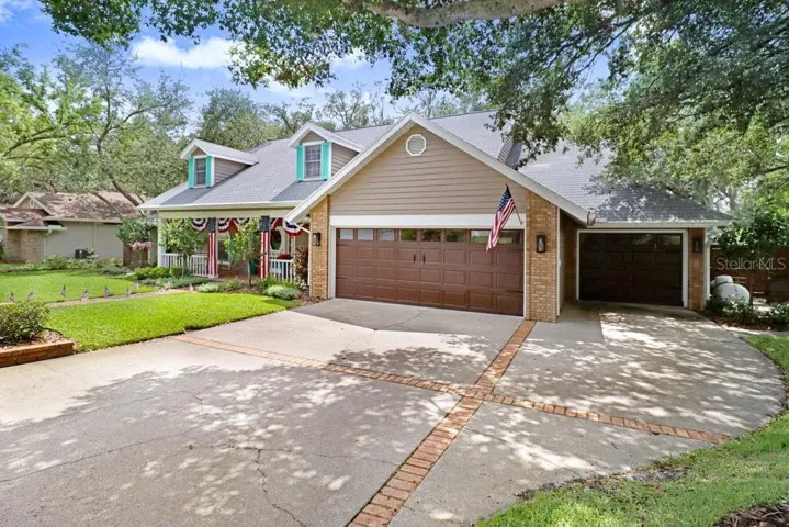 Oversized 3 car garage