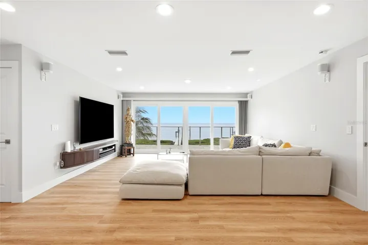 Second-Floor living room
