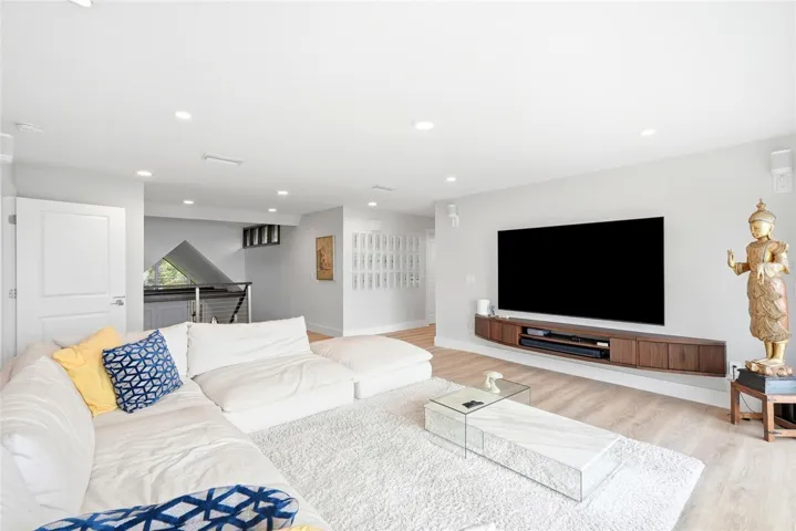 Second-Floor living room