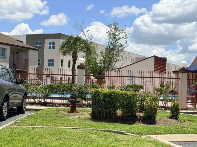 Community pool