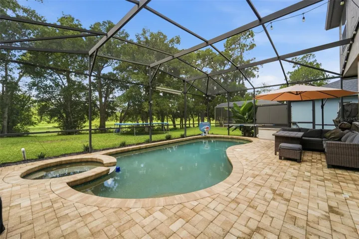 Pool &amp; Spa