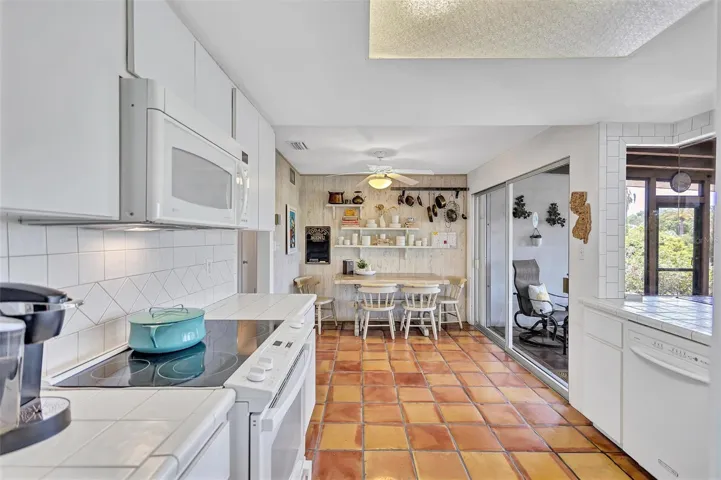 Large eat-in Kitchen.