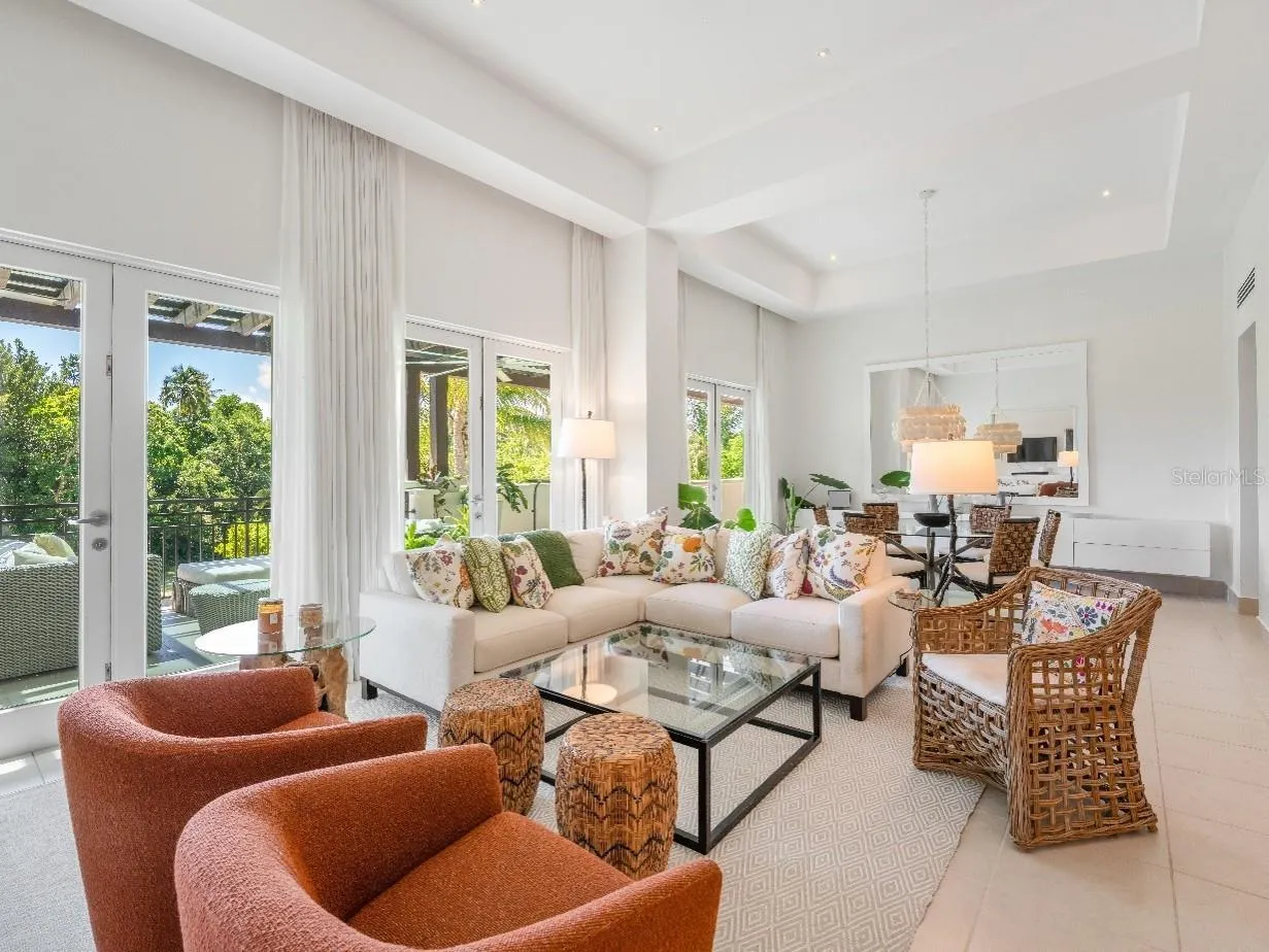 Living & Dining Area
