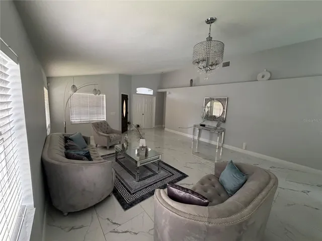 Entry Dinning Room/Living Room
