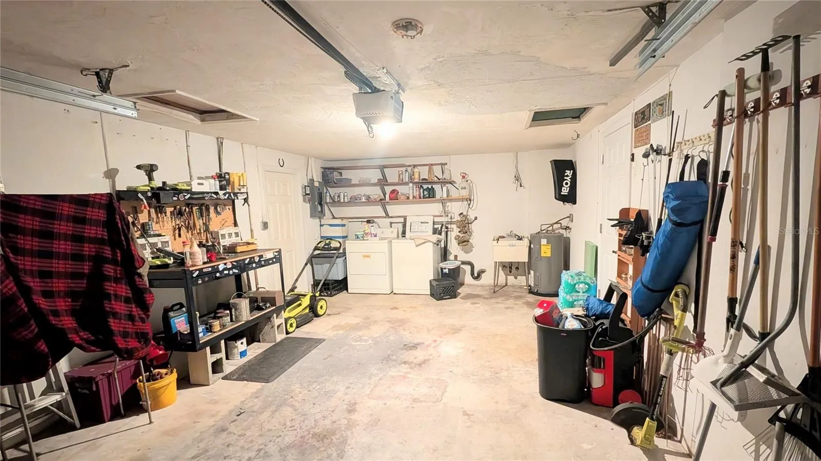 work bench stays with home