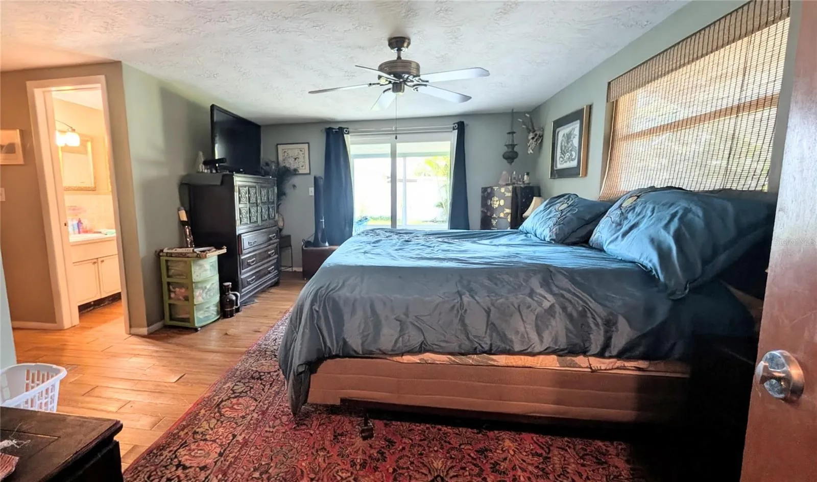 Large Primary Bedroom with bath
